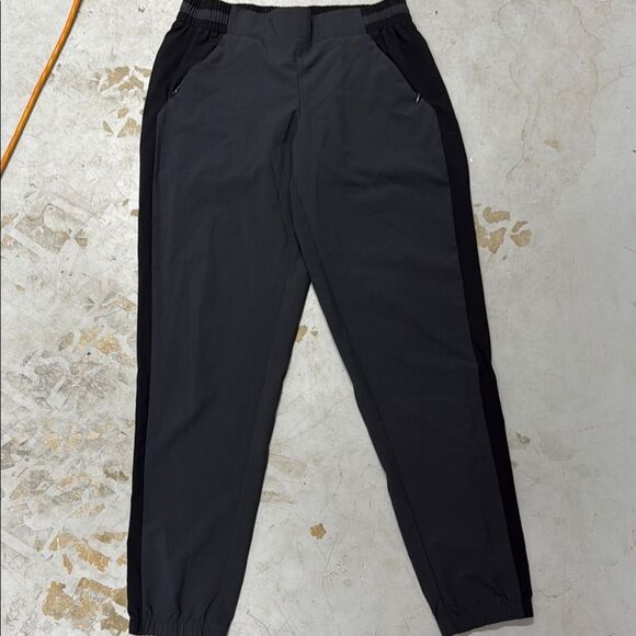 Men's Black Jogger Pants Fabletics Windsor Jogger Like New Size Large - Picture 1 of 4